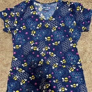 Bee Scrub top